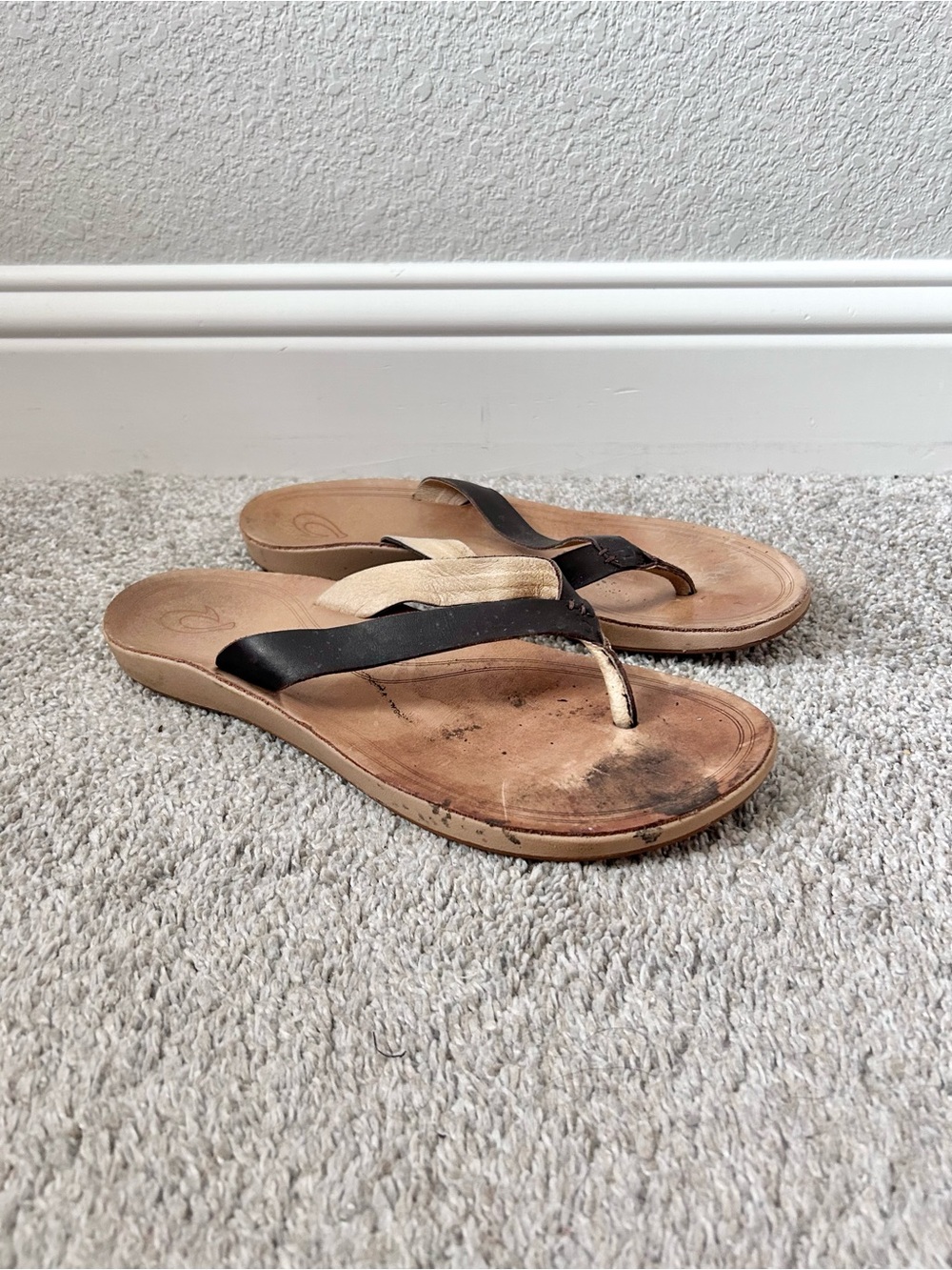 Olukai Nonhe Sandals Thong Flip Flops Leather Comfort Size US 11/ EUR 41